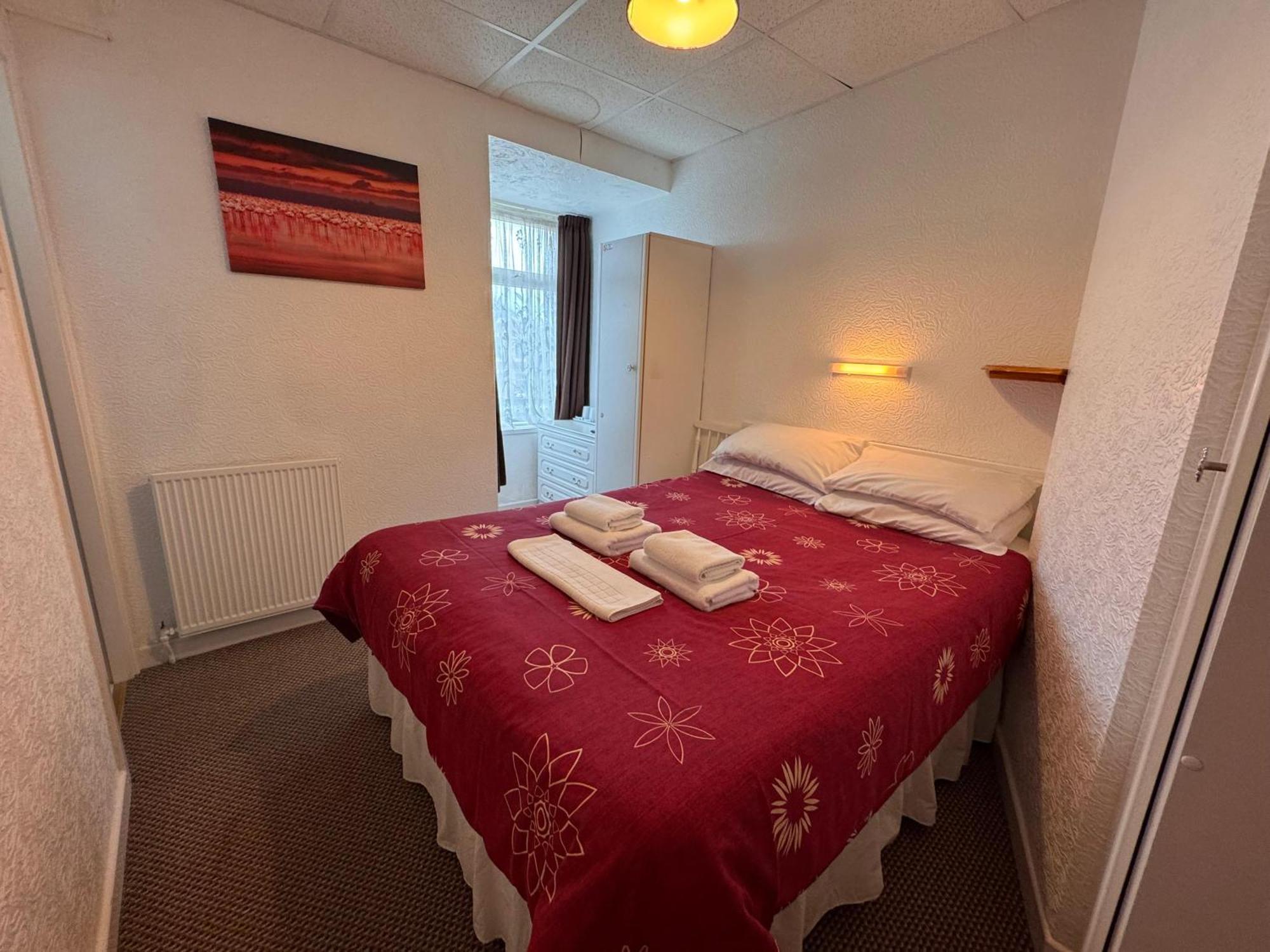Oyo Delton Pleasure Hotel