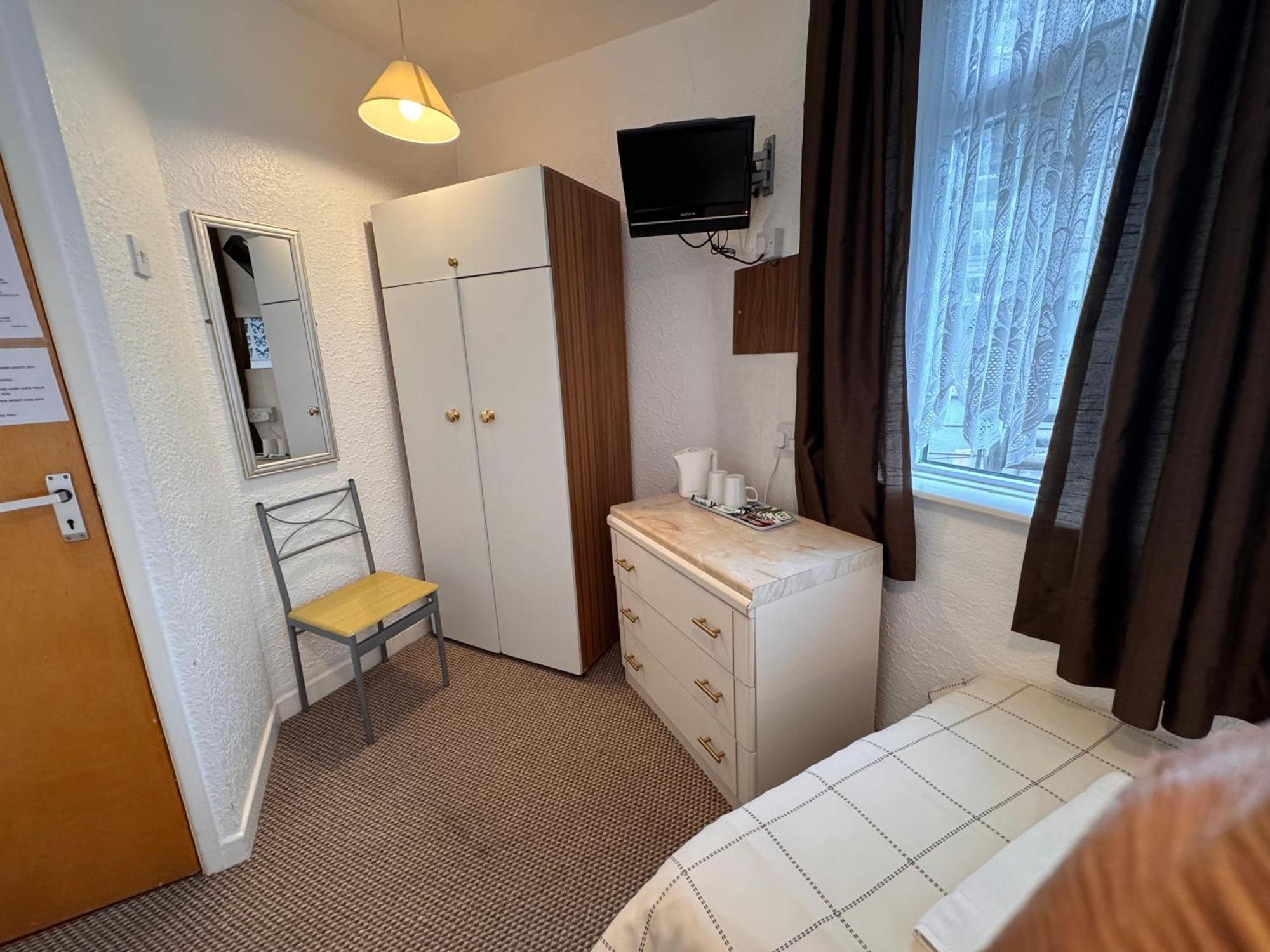Oyo Delton Pleasure Hotel 4*