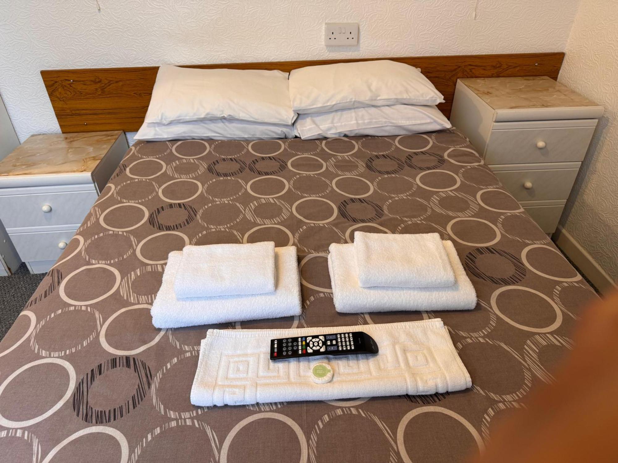 Oyo Delton Pleasure Hotel
