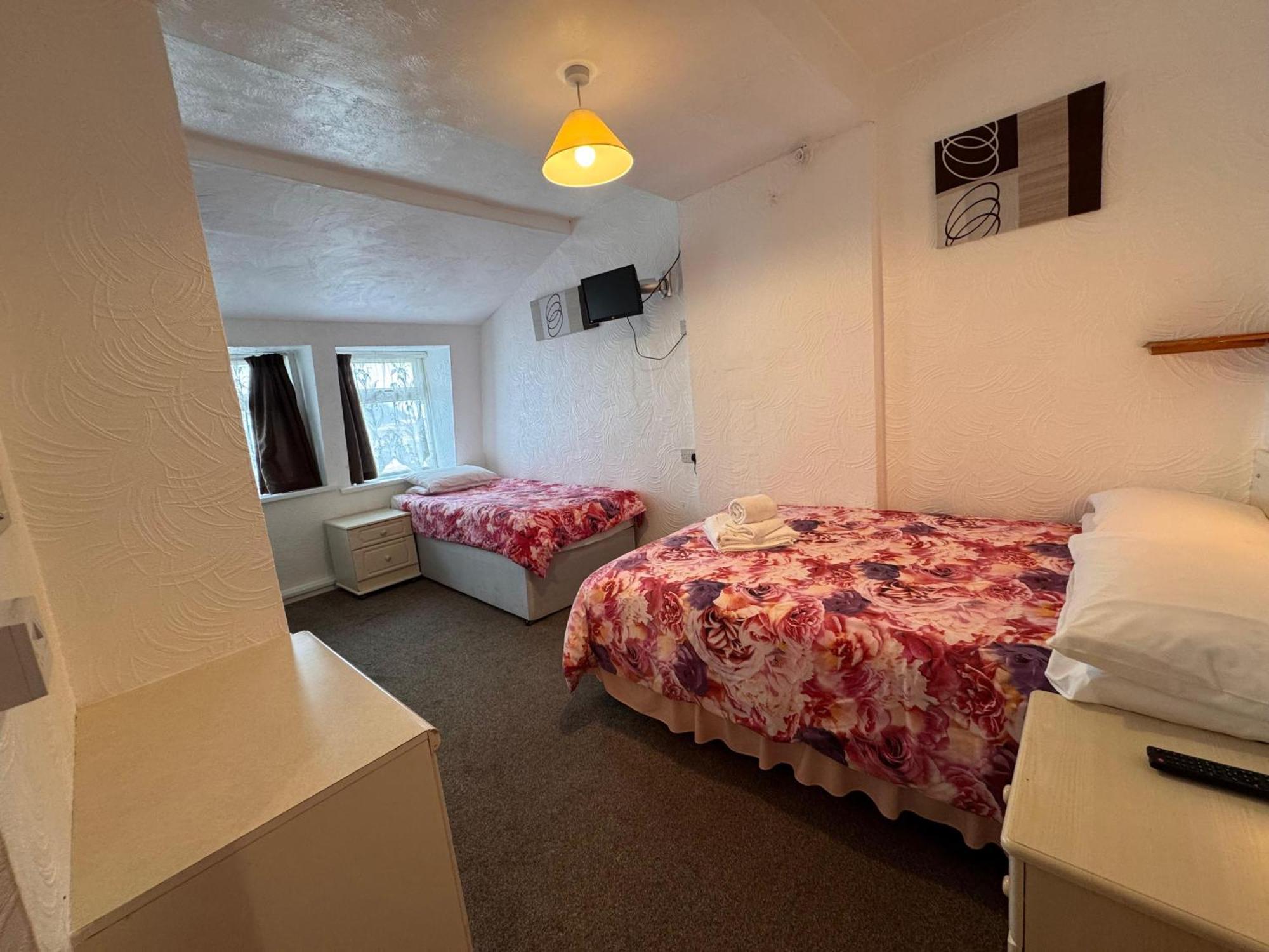 Oyo Delton Pleasure 4*