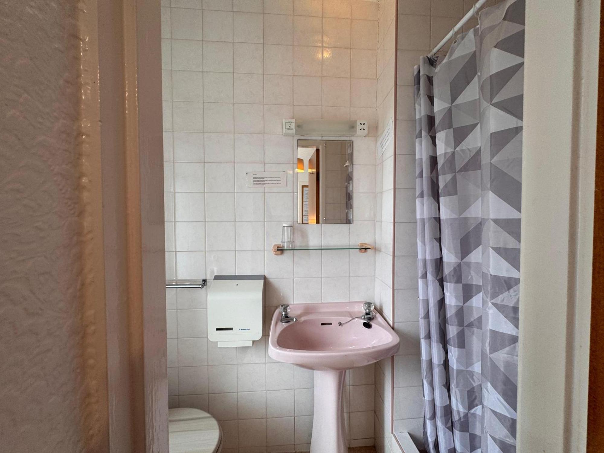 Oyo Delton Pleasure 4* Blackpool